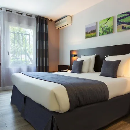 Hotel Sowell Domaine De La Petite Isle LʼIsle-sur-la-Sorgue