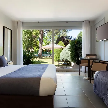 Sowell Domaine De La Petite Isle Hotel